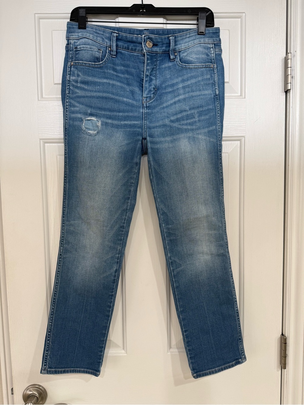 White House Black Market Classic Women's Mid-Blue Relaxed Jeans